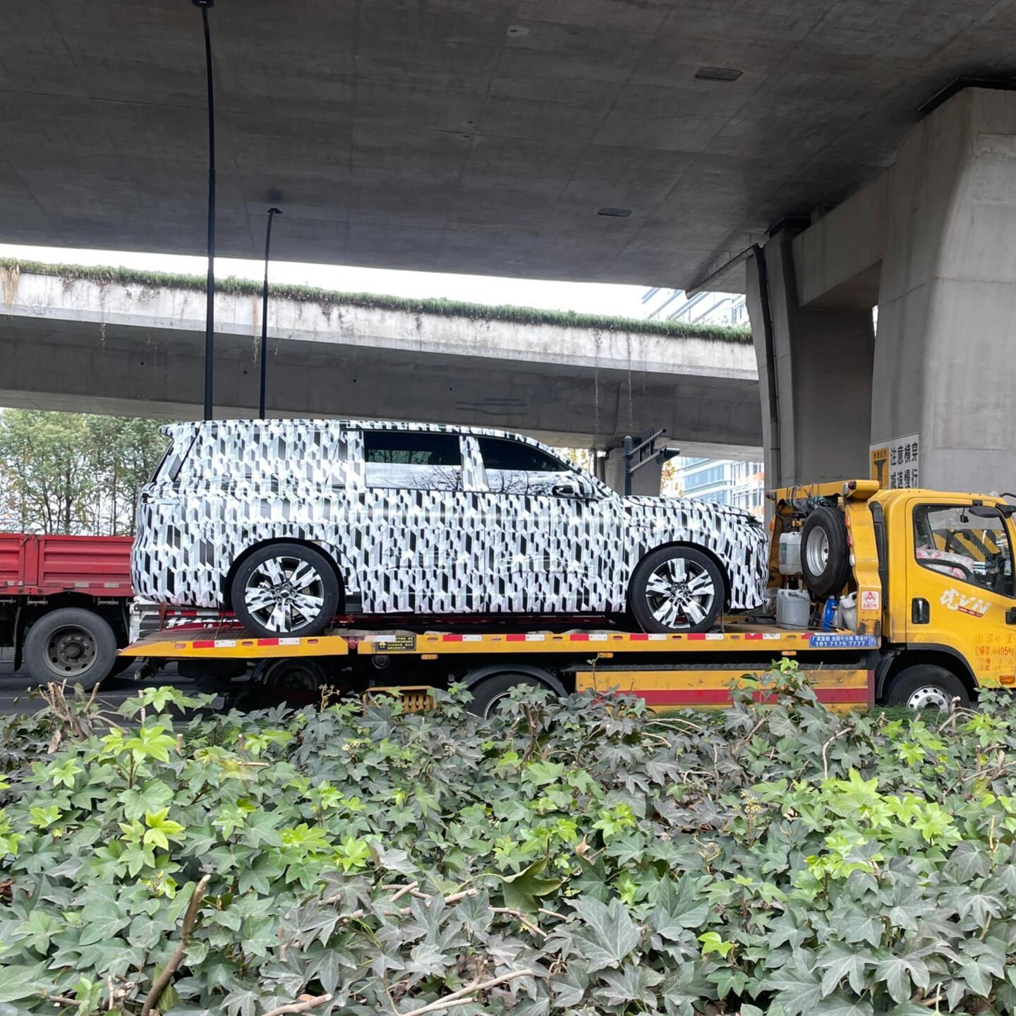 零跑全新 D 平台 SUV 谍照曝光，尺寸及轴距预计高于零跑 C16