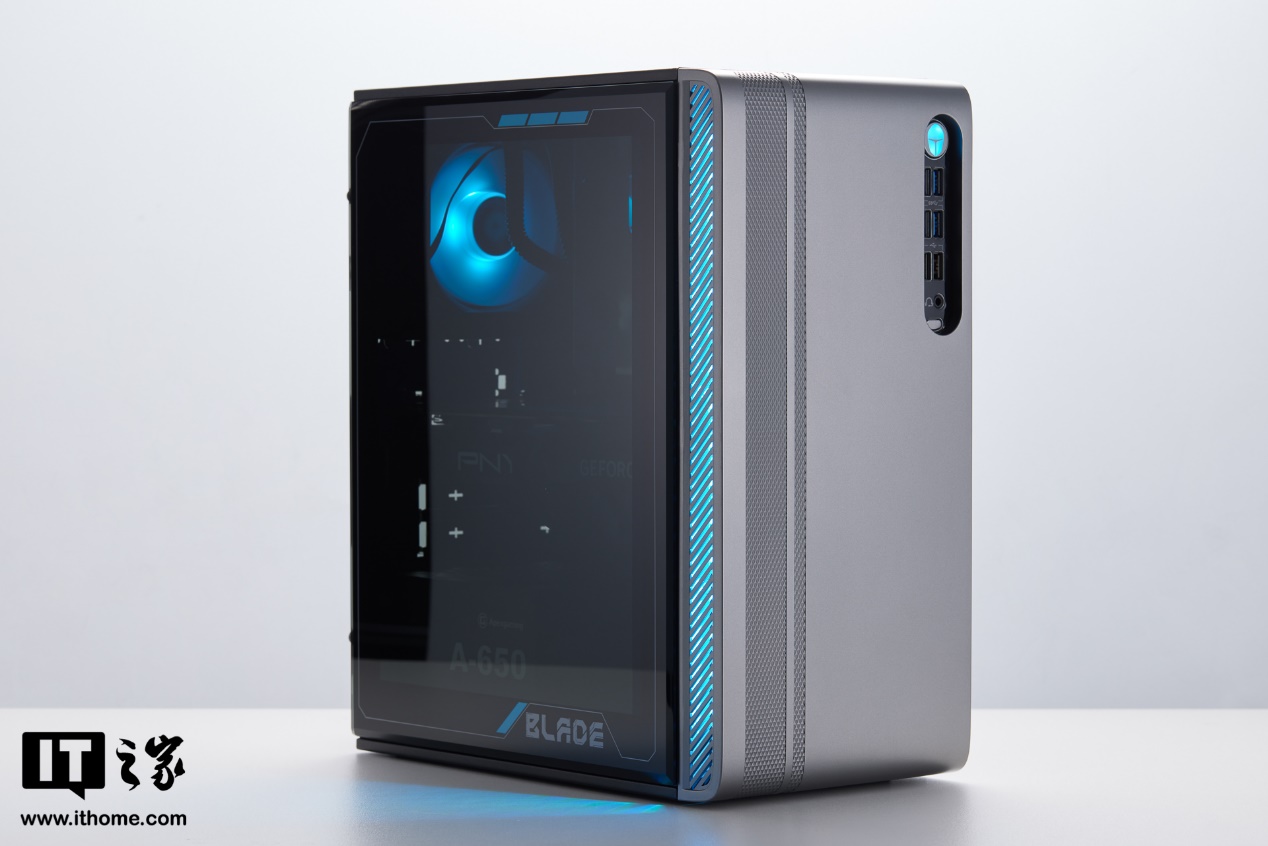 雷神推出 10699 元黑武士・猎刃游戏主机：i7-13650HX + RTX 4070 Super，双网口