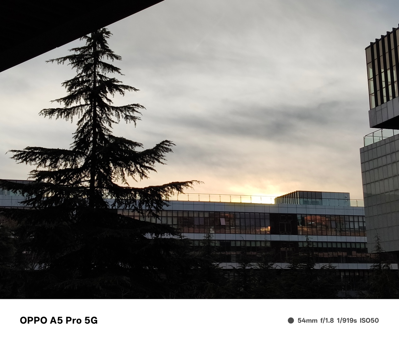 【IT之家评测室】耐看更耐用，OPPO A5 Pro 上手体验