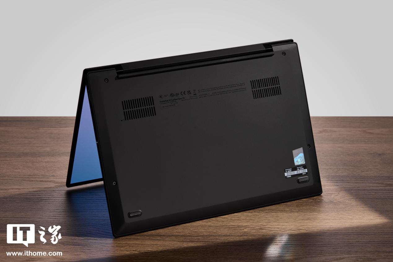 【IT之家评测室】986g 超轻 AI PC 酷睿 Ultra 本，联想 ThinkPad X1 Carbon 2025 Aura 评测