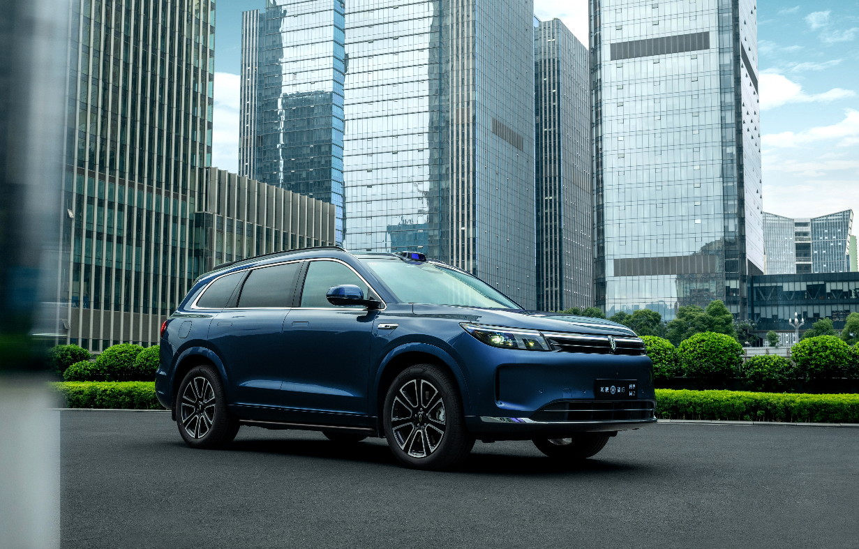报告显示问界新 M7 位列新势力 SUV 销量第一，问界新 M7 凭什么屠榜?