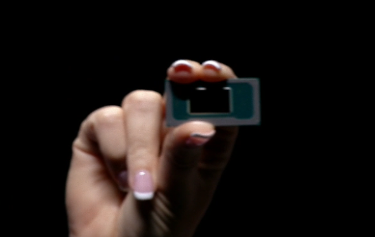 首款 Intel 18A 制程芯片亮相，英特尔 Panther Lake 处理器确认下半年发布