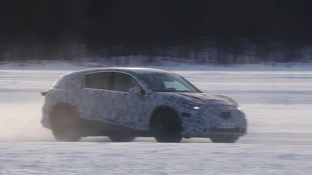 电动猛兽：保时捷 EV 版卡宴 SUV 在纽博格林赛道上狂飙