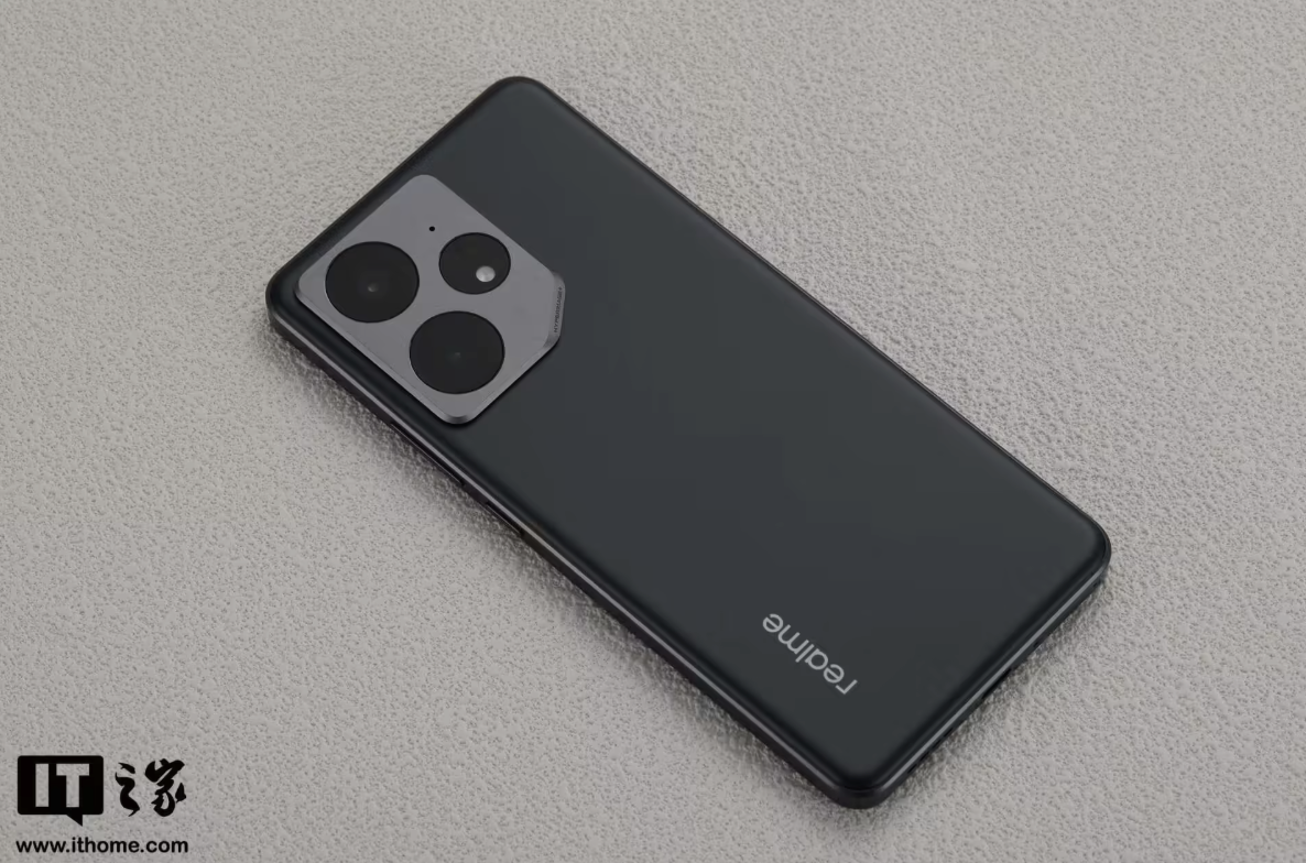 年货节福利来袭：真我GT7 Pro / Neo7 双王牌优惠价 + 更多福利
