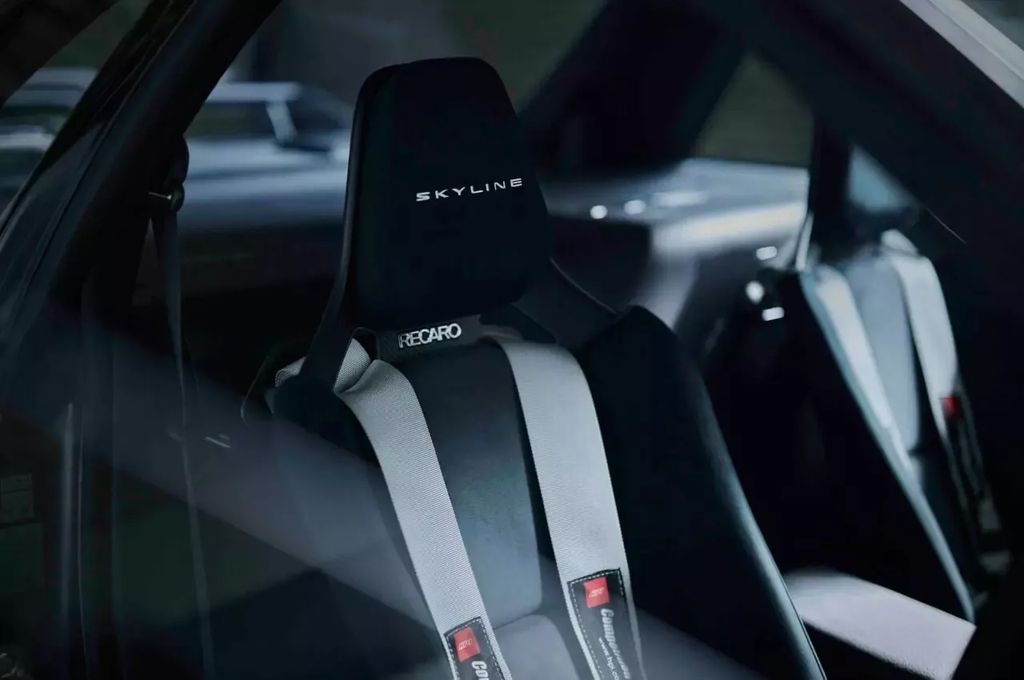 经典新生：日产 GT-R R32 油改电咆哮登场，435 马力续写性能传奇