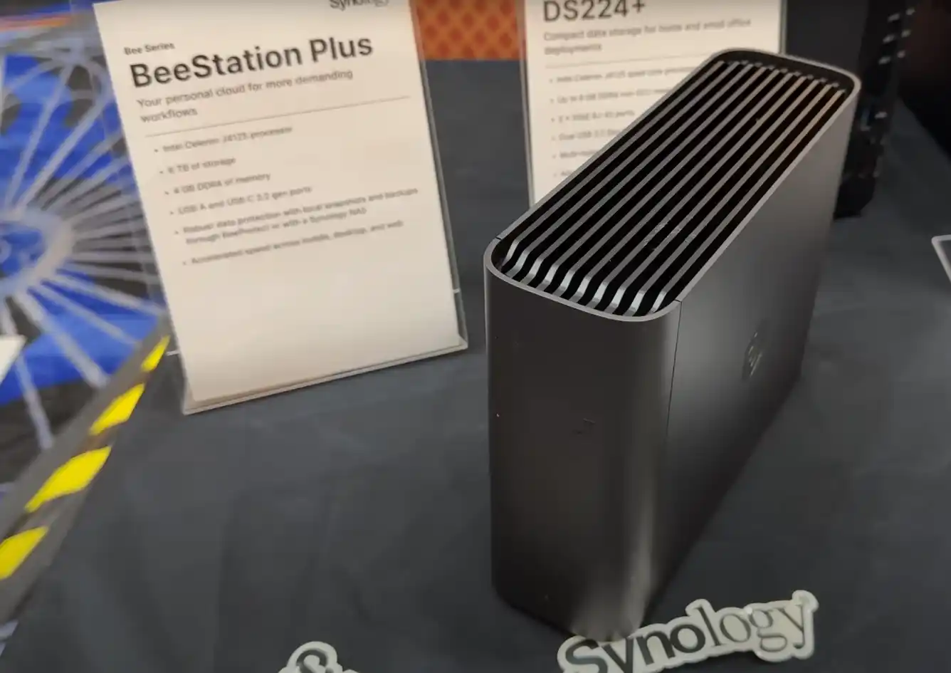 群晖轻量级私有云 BeeStation Plus 亮相 CES 2025：存储容量翻倍至 8TB