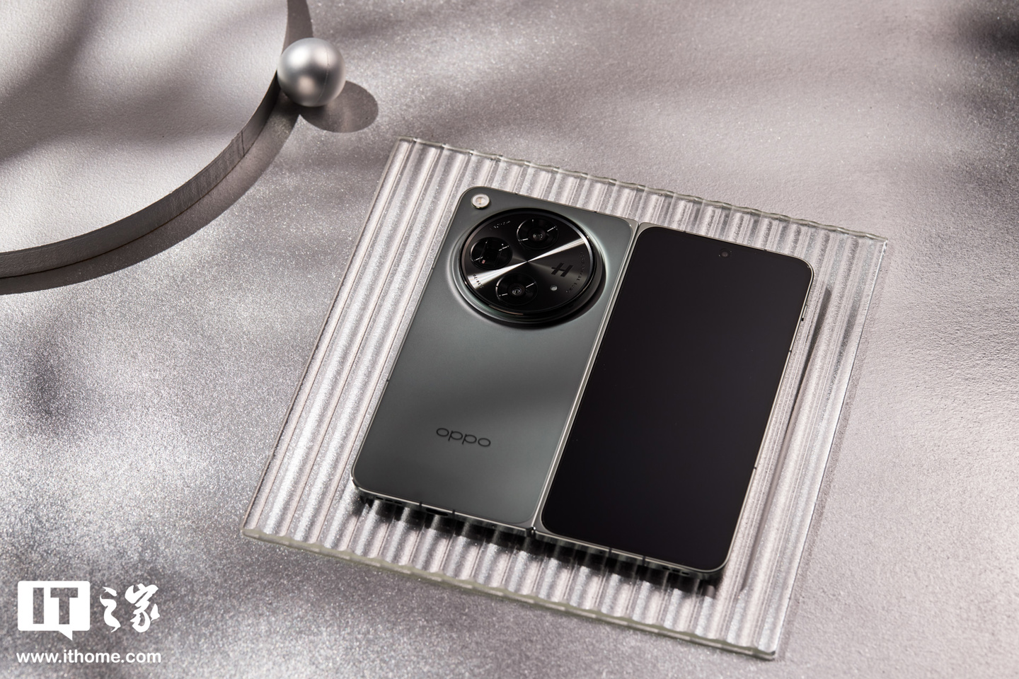 机身全球最薄：消息称 OPPO 新一代折叠屏手机 Find N5 采用钛金属材质