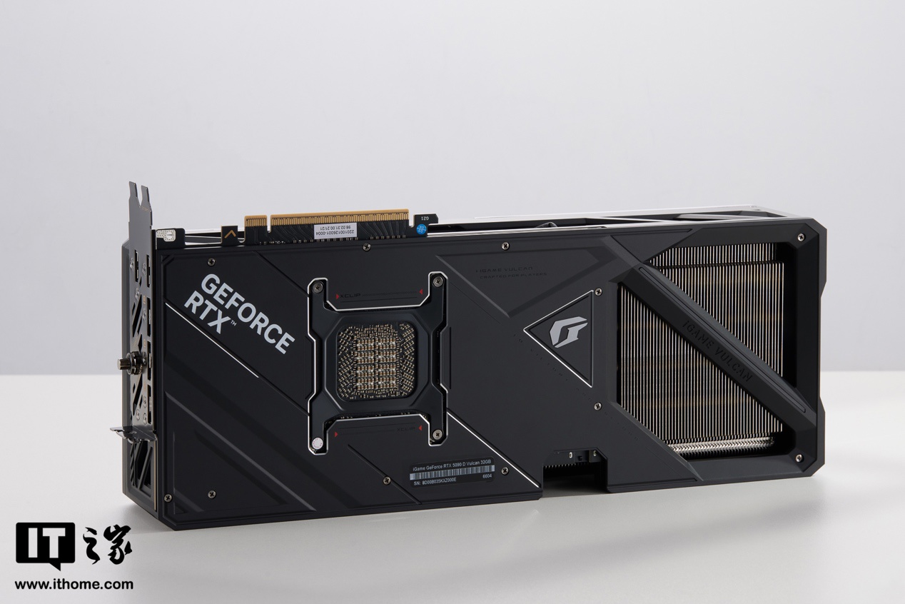 【IT之家评测室】七彩虹 iGame GeForce RTX 5090 D Vulcan OC 32GB 火神显卡评测：游戏玩家的神，DLSS 4 颠覆游戏性能体验