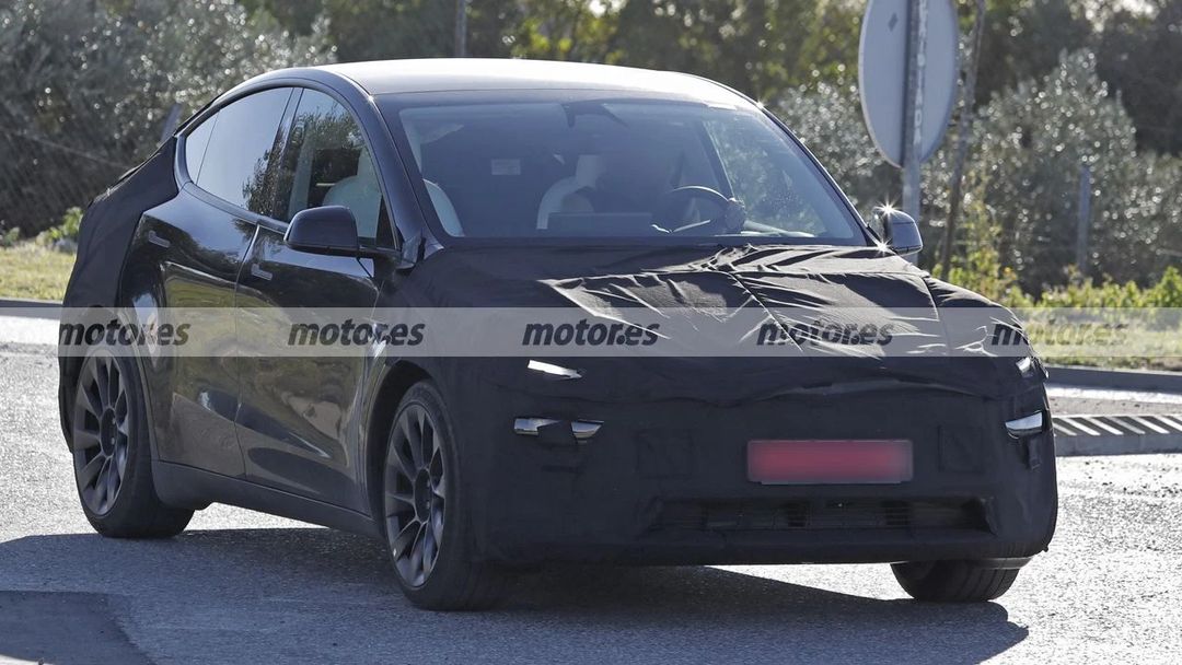 2026 款特斯拉 Model Y 路测图曝光，深度改款堪比换代