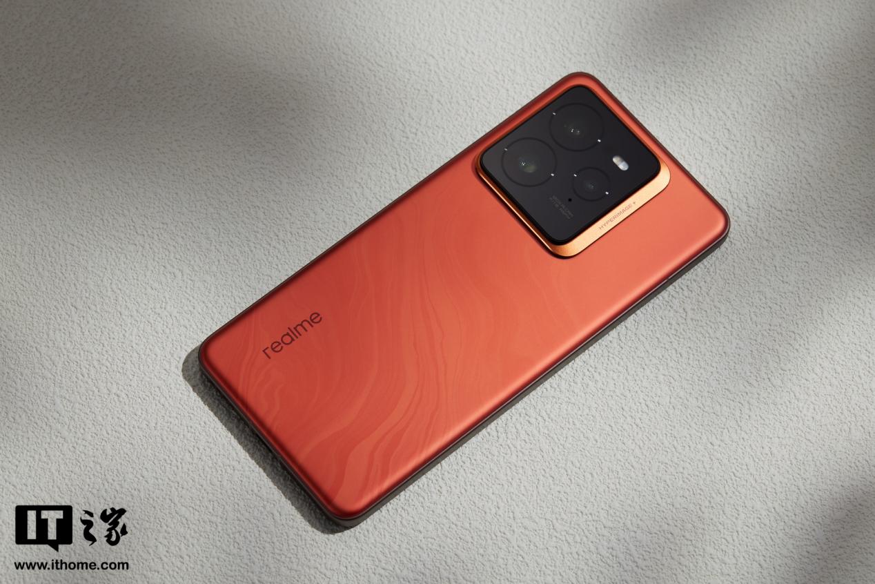 年货节福利来袭：真我GT7 Pro / Neo7 双王牌优惠价 + 更多福利