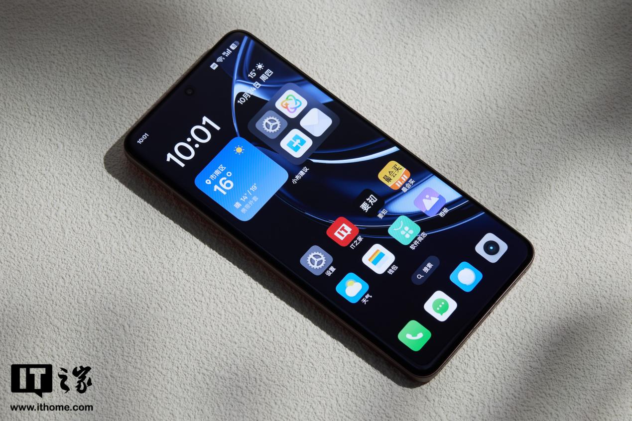 真我 GT7 Pro 手机获 realme UI 6 15.0.0.162 升级，新增相册视图筛选等功能