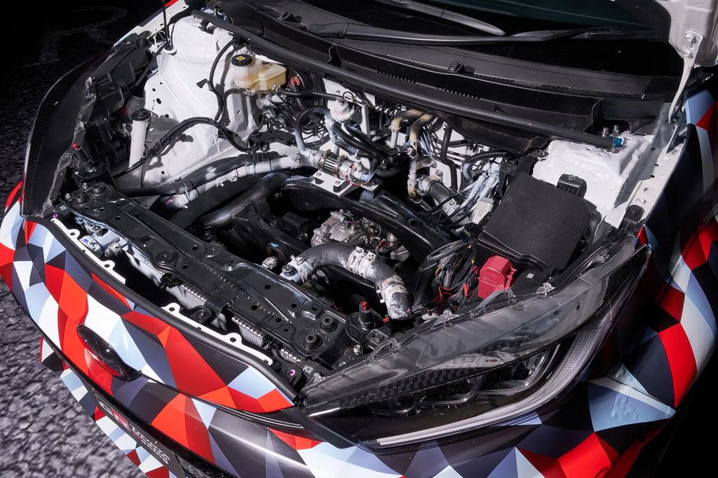 2.0T 中置引擎加持：丰田 GR Yaris M 原型车亮相，引发 MR2 回归猜想