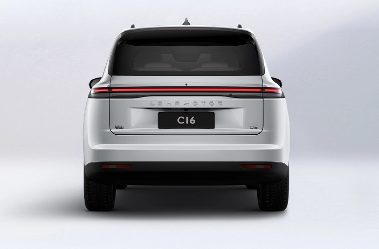 零跑 C16 纯电 SUV 新增“580 长续航版”1 月 6 日上市，换用 74.93 度电池