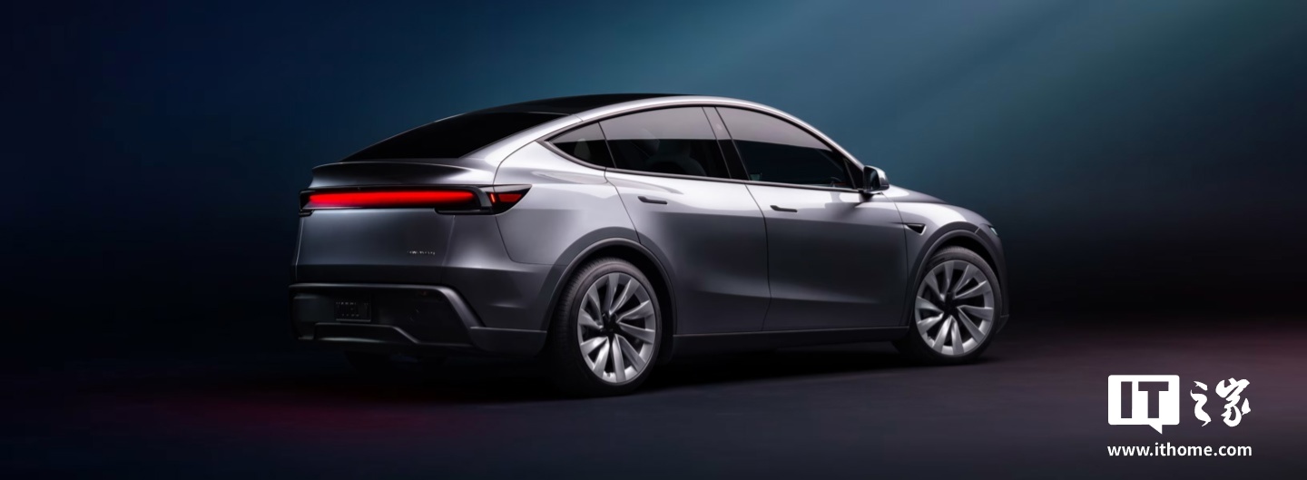 26.35 万元起，特斯拉焕新 Model Y 冰河蓝实车曝光