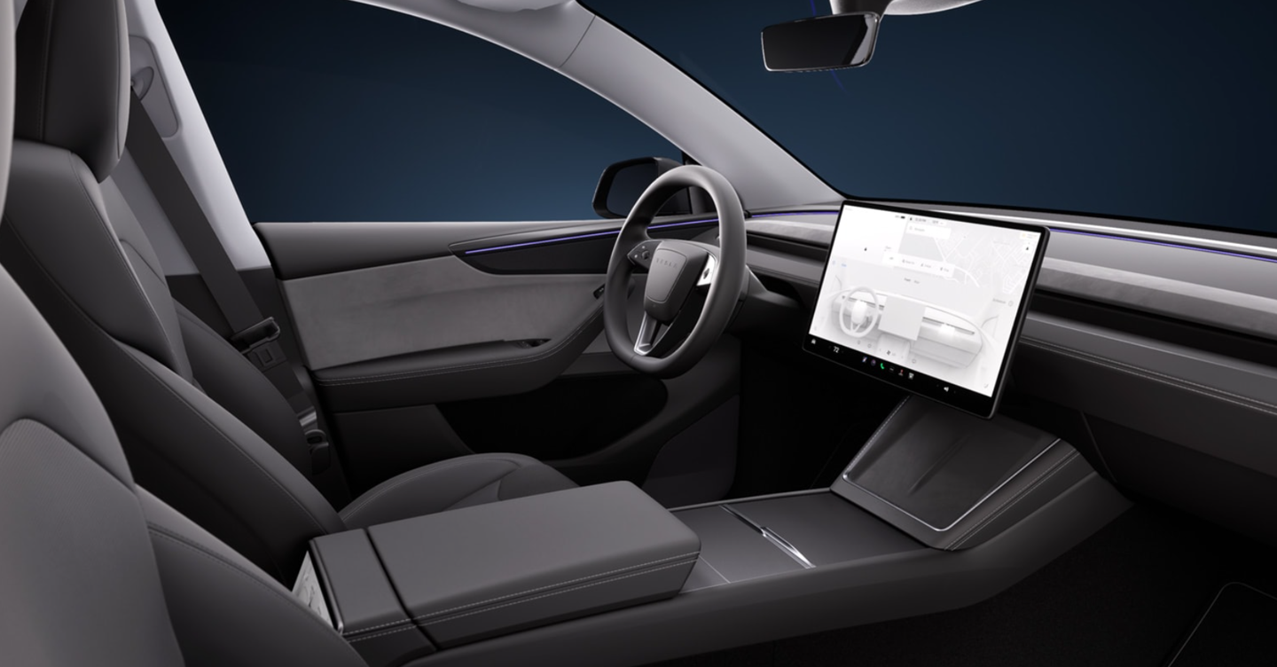 特斯拉焕新 Model Y 车型保留转向灯拨杆，但采用屏幕换挡