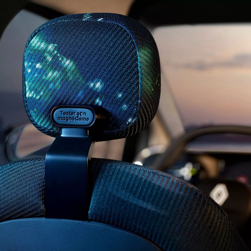雷诺 Twingo E-Tech 电动概念车官图公布，剑指 2 万欧元市场