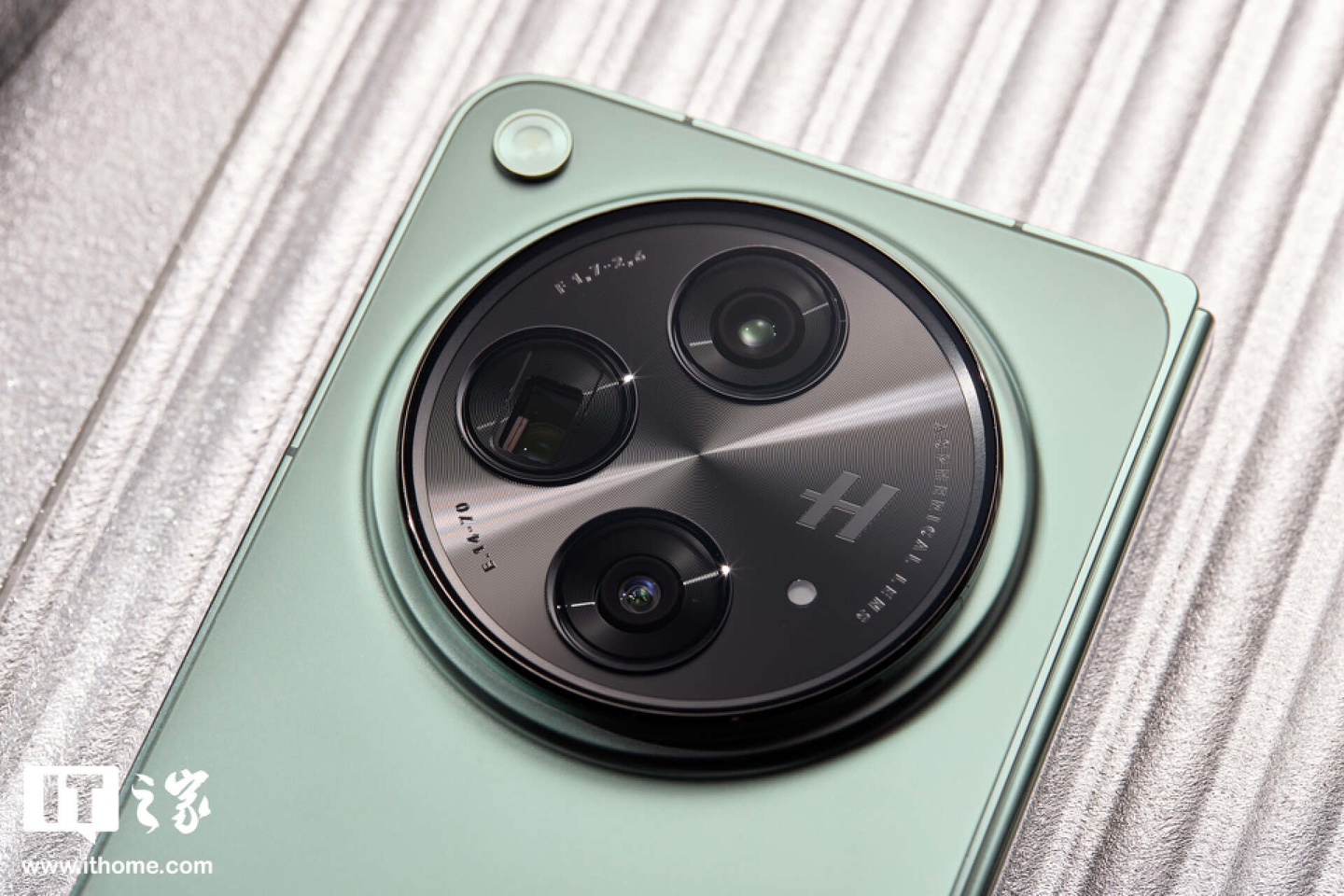 OPPO 周意保：Find N5 折叠屏手机首次使用“3D 钛合金铰链”