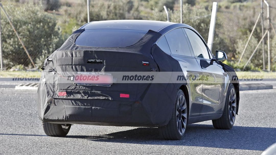2026 款特斯拉 Model Y 路测图曝光，深度改款堪比换代