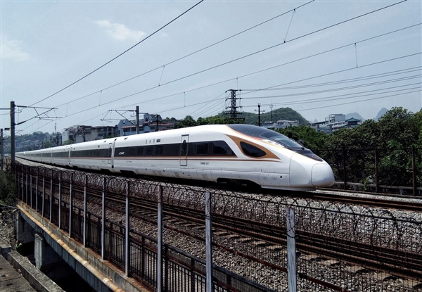 别花冤枉钱！12306：实测第三方APP抢票 加钱没加钱效果一样