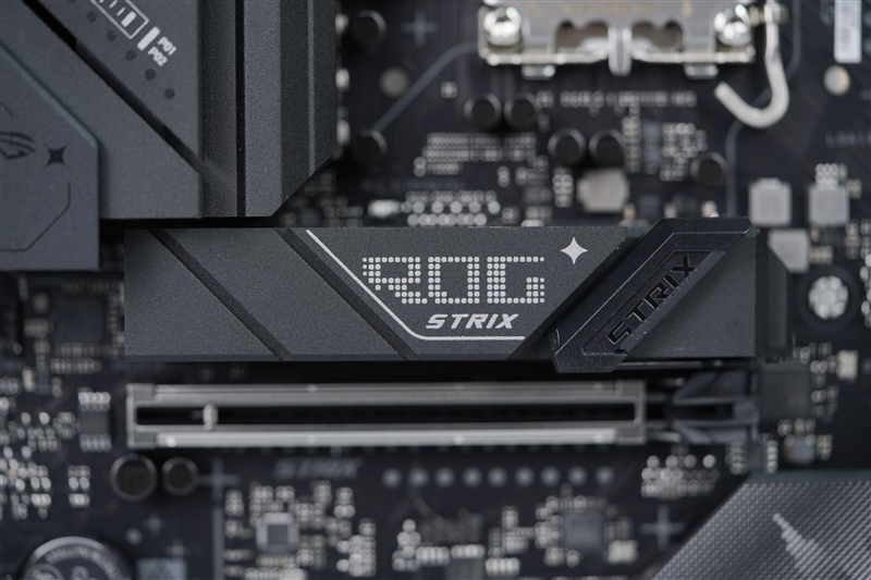 B860主板的天花板！ROG STRIX B860-F GAMING WIFI评测