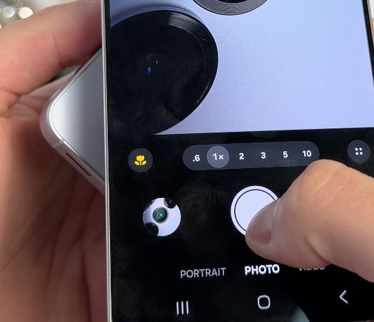 巅峰对决：三星 S25 Ultra vs 苹果 iPhone 16 Pro Max