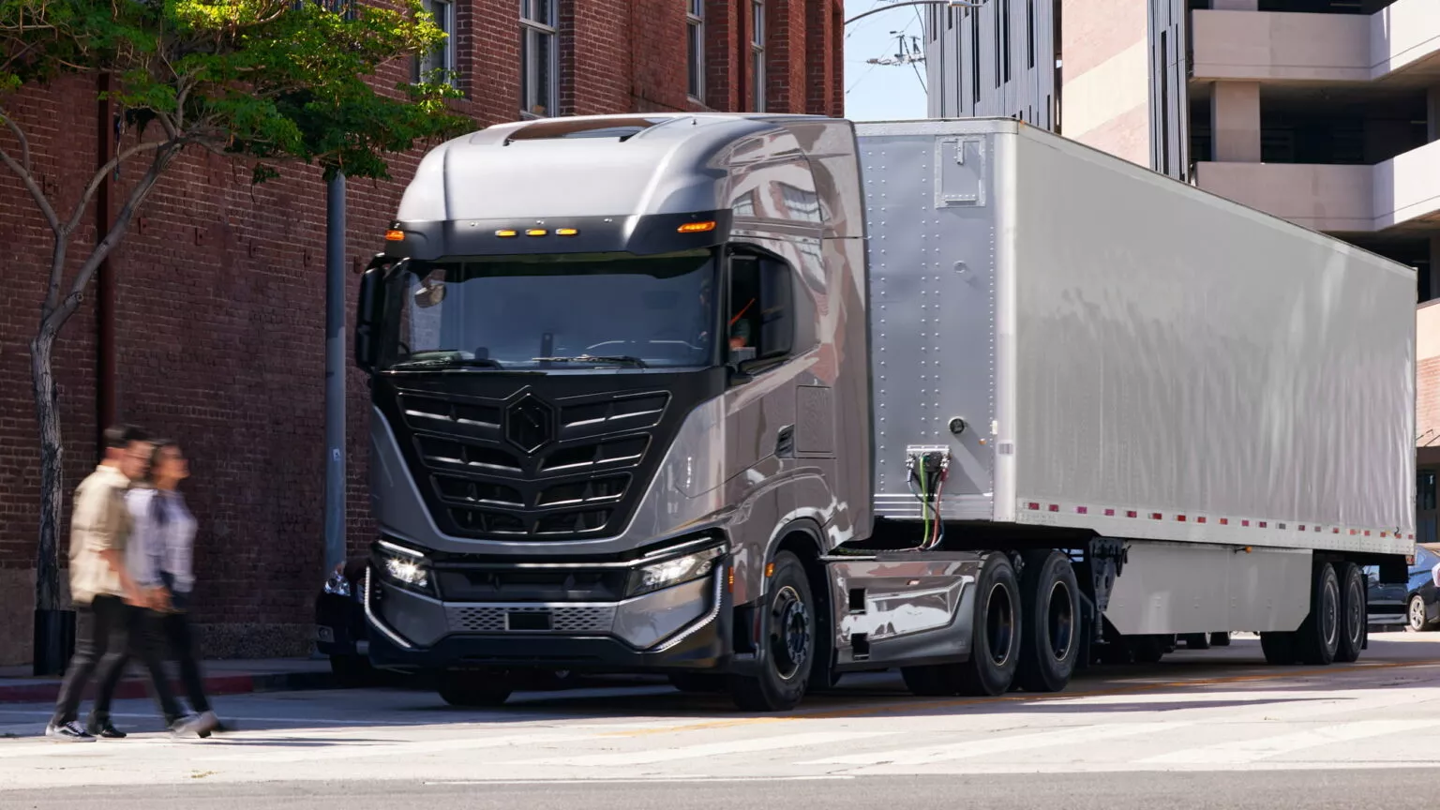 美国又一造车新势力陷困境：卡车制造商 Nikola 股价过去一年暴跌 95%，或出售全部资产