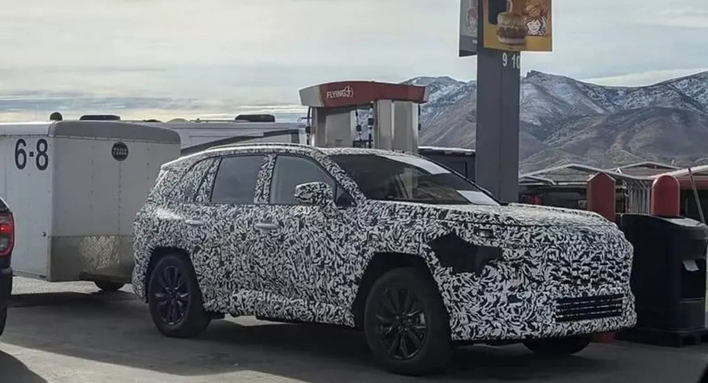 采用全新设计语言，新一代广汽丰田威兰达（RAV4 姊妹车）曝光