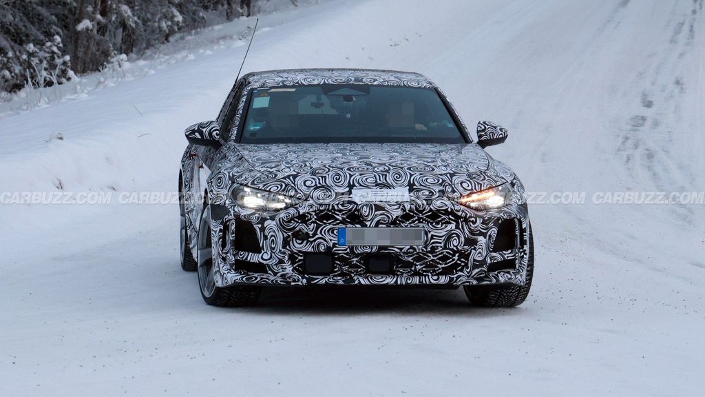 伪装难掩锋芒：新一代奥迪 RS5 Sportback 路测图首曝