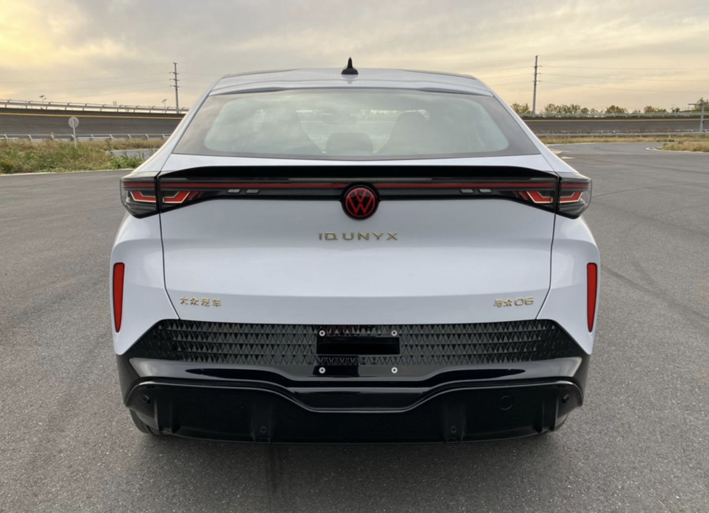 大众全新“ID.与众 06”SUV 曝光，搭载磷酸铁锂电池