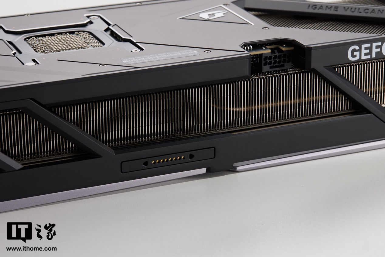 【IT之家评测室】七彩虹 iGame GeForce RTX 5090 D Vulcan OC 32GB 火神显卡评测：游戏玩家的神，DLSS 4 颠覆游戏性能体验