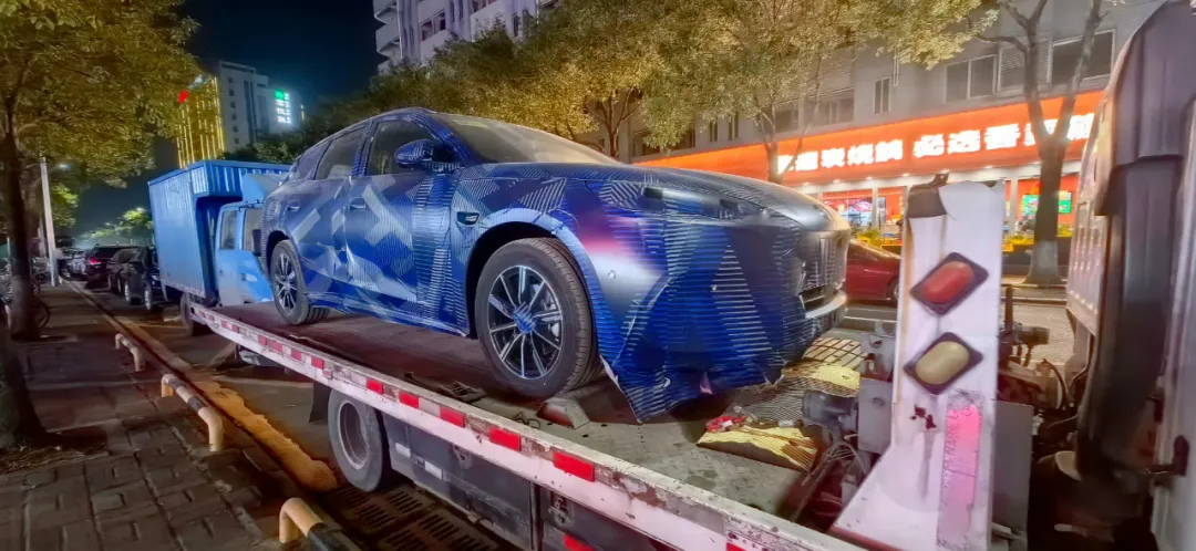 不只有轿车版，比亚迪海豹 06 旅行车谍照曝光