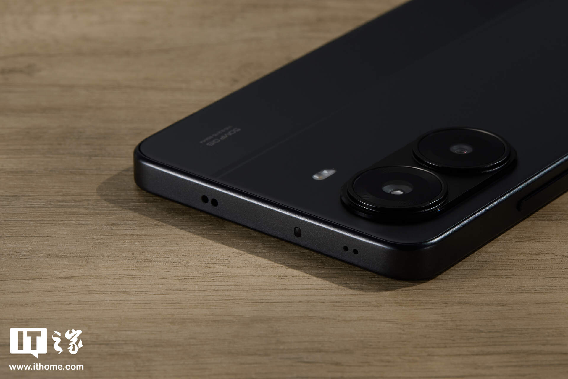 【IT之家评测室】小米 REDMI Turbo 4 上手：首发天玑 8400-Ultra，游戏性能可追旗舰机