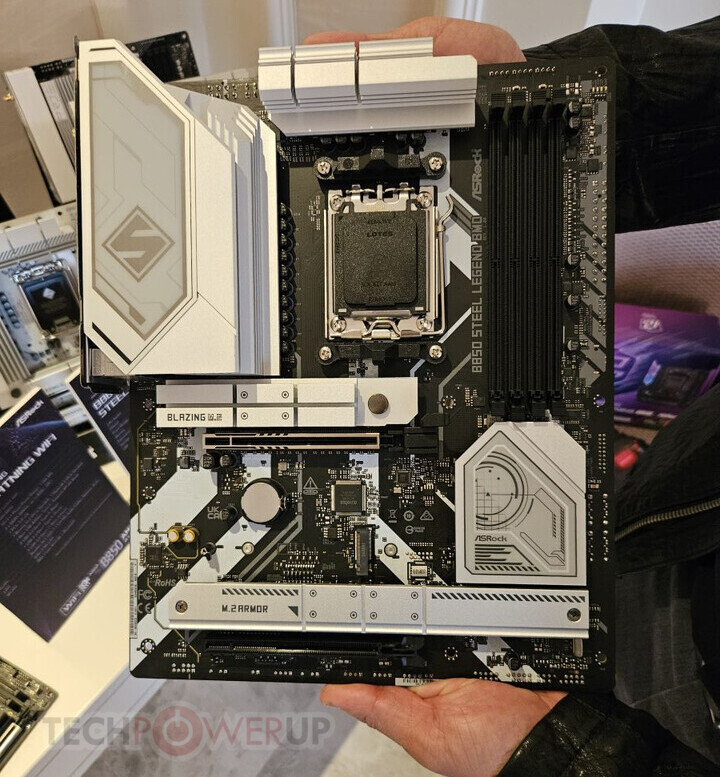 华擎首批背插主板之一 B850 Steel Legend BMD 出展 CES 2025