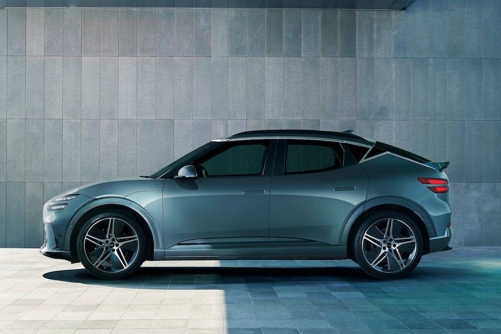 2026 款捷尼赛思 GV60 纯电 SUV 官图放出：27 英寸双联屏，续航更长、造型更酷