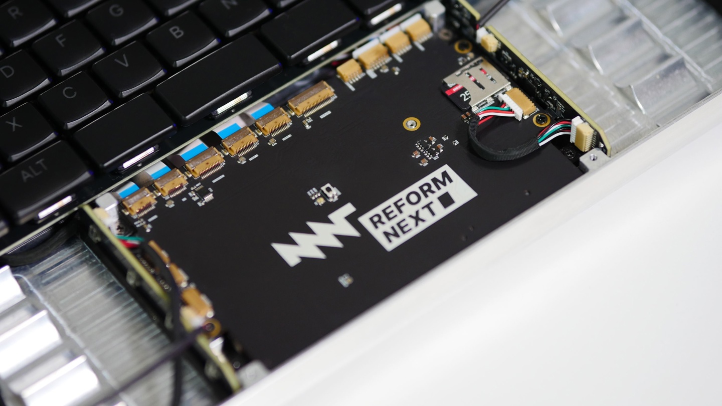 MNT Reform Next 开放硬件模块化笔记本上线：RK3588 处理器，1099 美元起