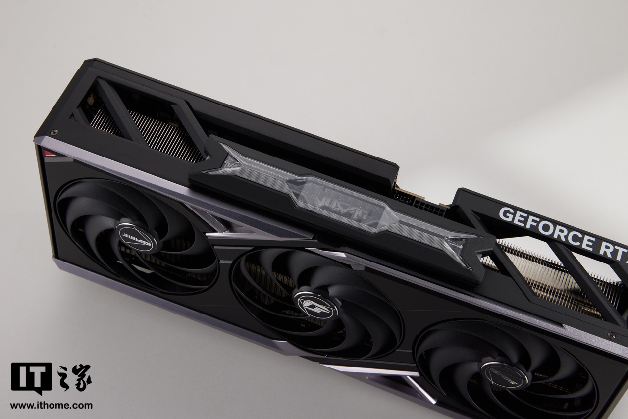 【IT之家评测室】七彩虹 iGame GeForce RTX 5090 D Vulcan OC 32GB 火神显卡评测：游戏玩家的神，DLSS 4 颠覆游戏性能体验