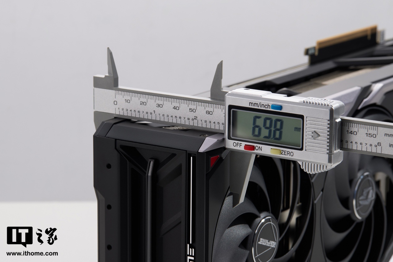 【IT之家评测室】七彩虹 iGame GeForce RTX 5090 D Vulcan OC 32GB 火神显卡评测：游戏玩家的神，DLSS 4 颠覆游戏性能体验