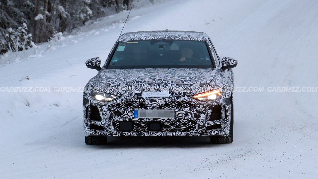 伪装难掩锋芒：新一代奥迪 RS5 Sportback 路测图首曝