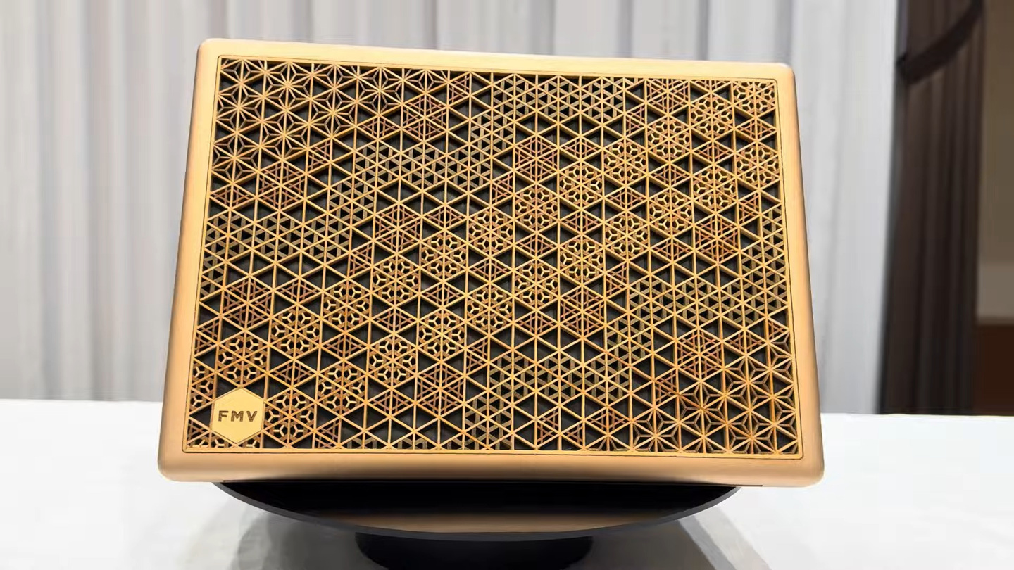 累计 PC 产量突破 5000 万台，岛根富士通推出日本特色组子木艺纪念款笔记本