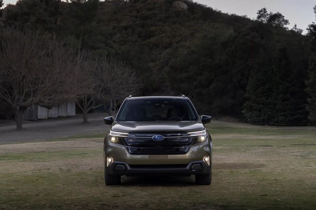 斯巴鲁 FORESTER 森林人混动版和 Wilderness 越野版 SUV 登场