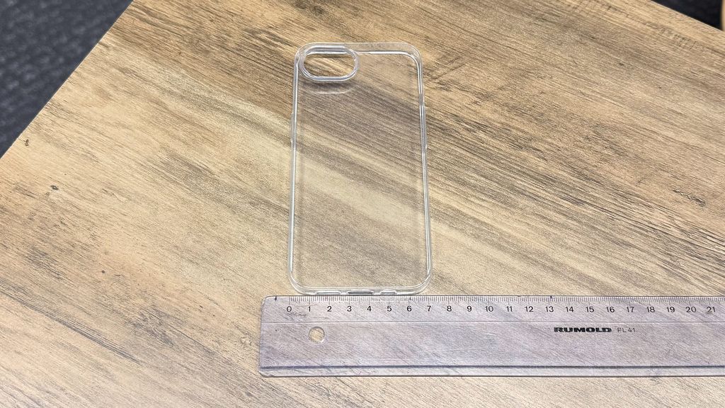 苹果 iPhone SE 4 手机壳曝光：单摄方案，尺寸差异恐不兼容 iPhone 14 手机壳