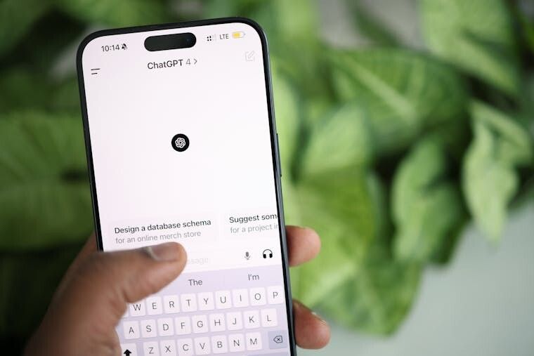 告别打字：OpenAI 免费开放 ChatGPT AI 语音聊天，GPT-4o mini 加持