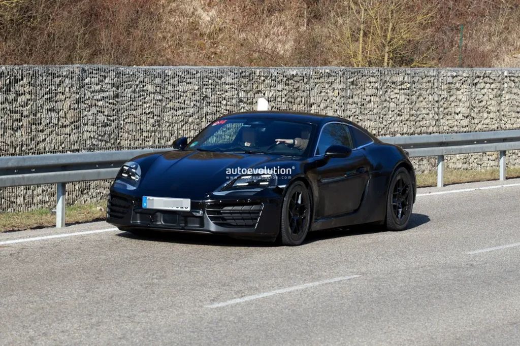 保时捷 718 Cayman EV 电动跑车路测图再曝，设计焕然一新