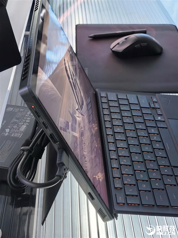 最强二合一本ROG幻X 2025发布时间宣布：独家首发AMD最强锐龙AI Max+ 395
