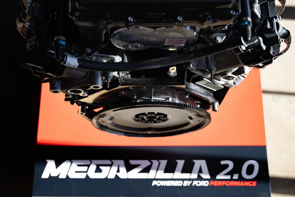 猛兽咆哮：福特最强 V8 发动机 Megazilla 2.0 登场，功率超 1000 马力