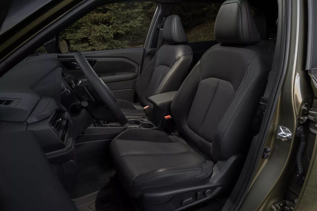 斯巴鲁 FORESTER 森林人混动版和 Wilderness 越野版 SUV 登场