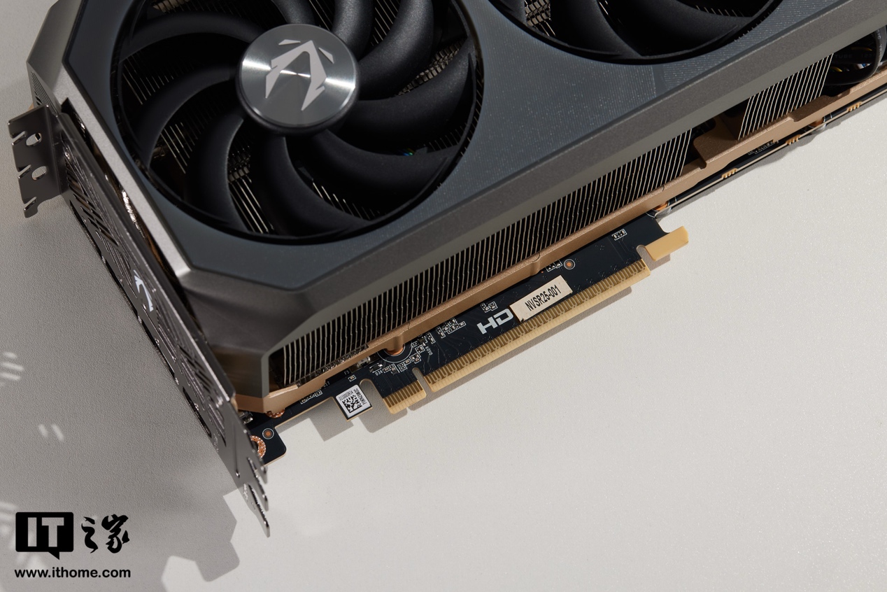 【IT之家评测室】索泰 GEFORCE RTX 5080 16GB SOLID OC 显卡评测：DLSS 4 黑科技加持，4K 帧率颠覆想象