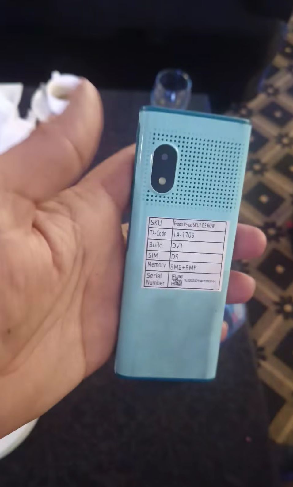 HMD 130/150 MUSIC 功能手机曝光: 后置大喇叭、专用媒体控制按钮