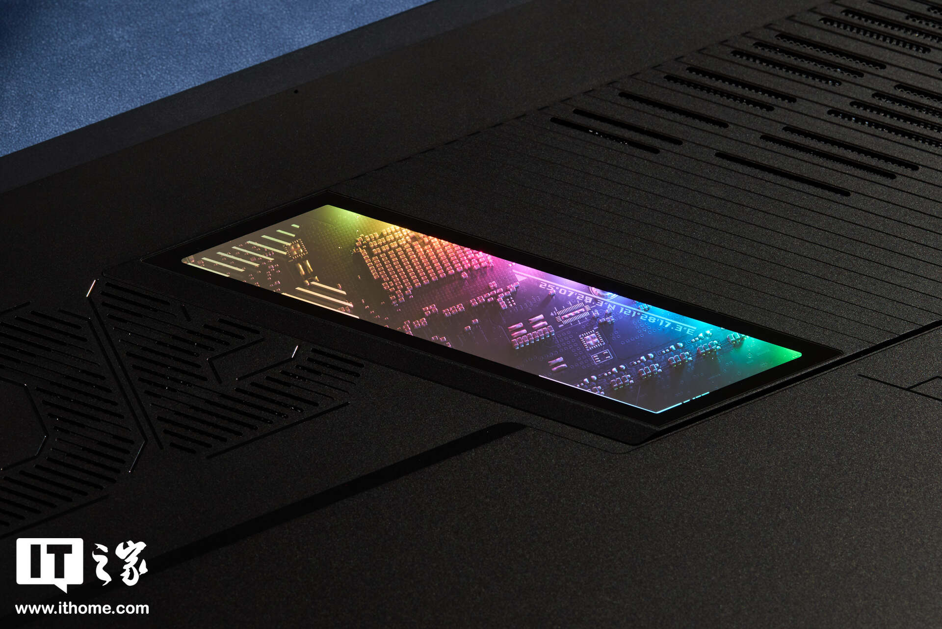 【IT之家评测室】ROG 幻 X 2025 深度体验：首发 AMD Strix Halo！游戏体验比肩 RTX4060