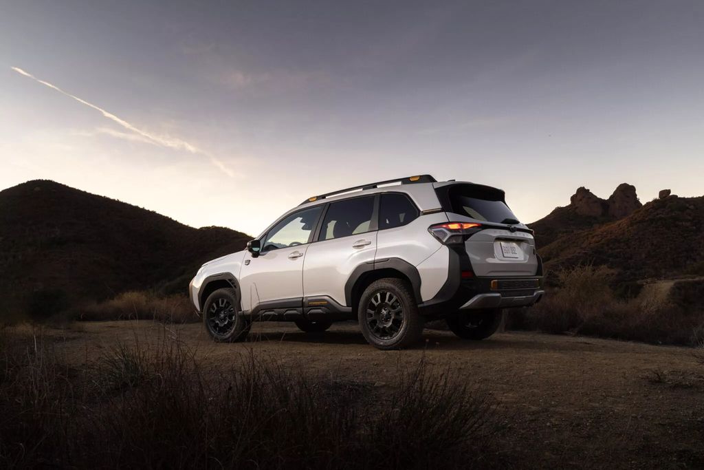斯巴鲁 FORESTER 森林人混动版和 Wilderness 越野版 SUV 登场
